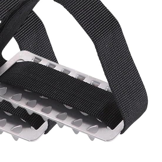 2/4/6 tk Jäänaelad Kingad Kassid 26 terasest naastuga Reguleeritav nupp Talvine välijalutamine Jää Lumi Veojõu Gripid Libisemiskindlad Kingad Saapad Naastud