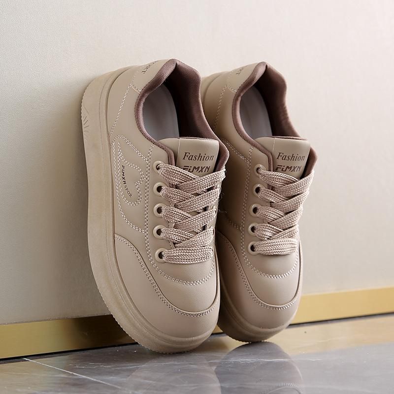 

Маленькие белые туфли осенью 2025 года, новые, с круглым носком, на шнуровке, на платформе, спортивные и повседневные туфли, женские, модные, универсальные, туфли на платформе для бега 35 абрикосовый