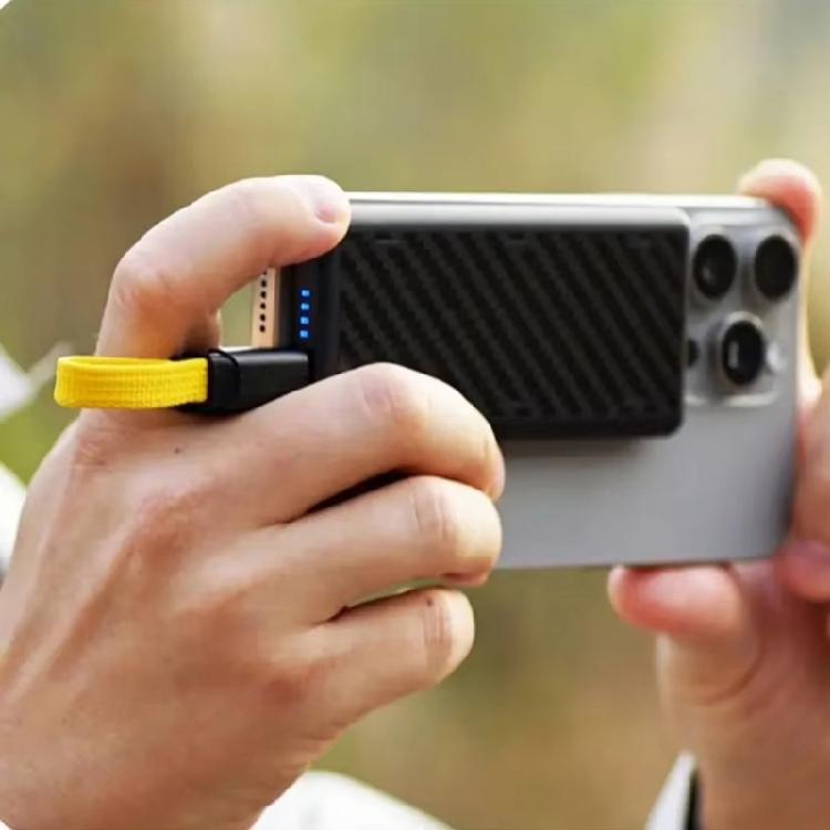 Magnetisches Design Typ C Schnellladekabel 60W Hohe Leistung Ausgangsverbindungskabel Draht für Mehrfachgeräte-Ladung