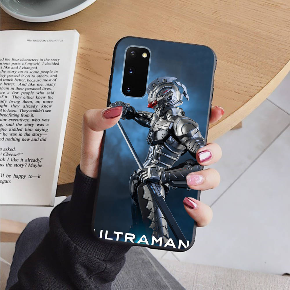 AD91 Ultraman Schwarze Hülle für iPhone 16 15 Plus 14 13 12 11 Pro 8 7 6S SE 5S X XR XS Max Realme C30 C33 C31 9I Huawei Y8P Y9 Weiche Hülle