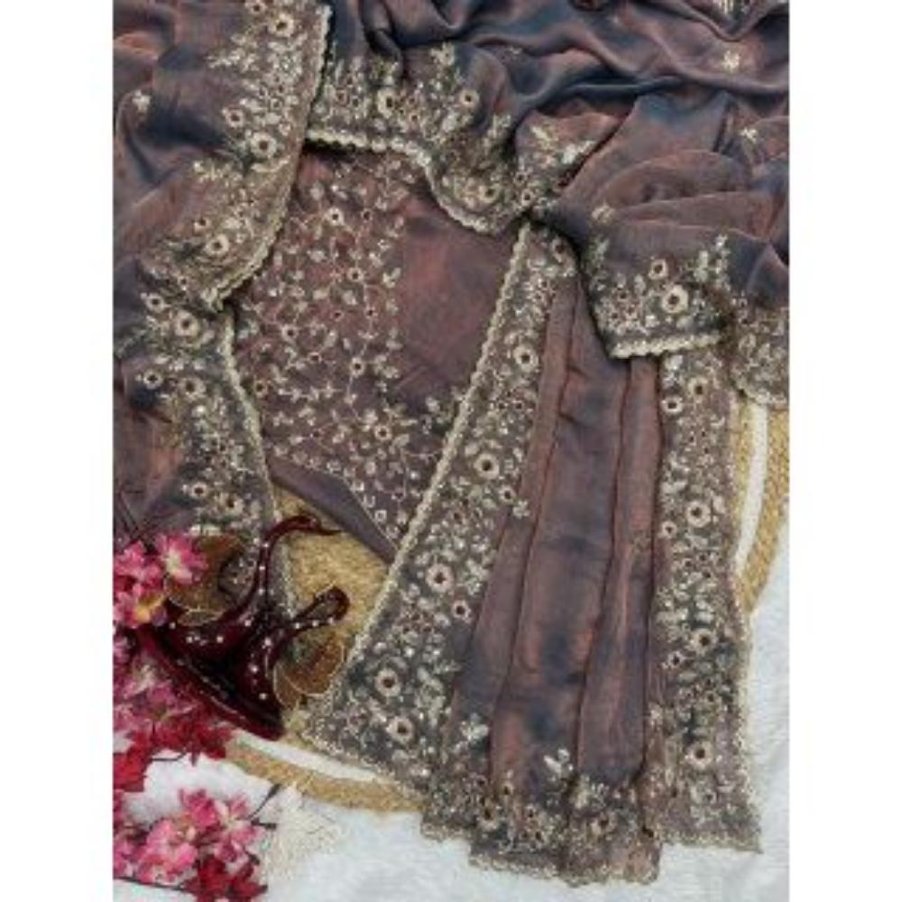 Nye farger i den trendsettende saree-kolleksjonen