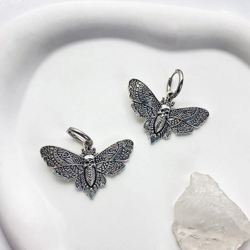 1 Pair European and American Metal Hook Earrings Retro Fashion Halloween Butterflies Skull Pendant Earrings for Women