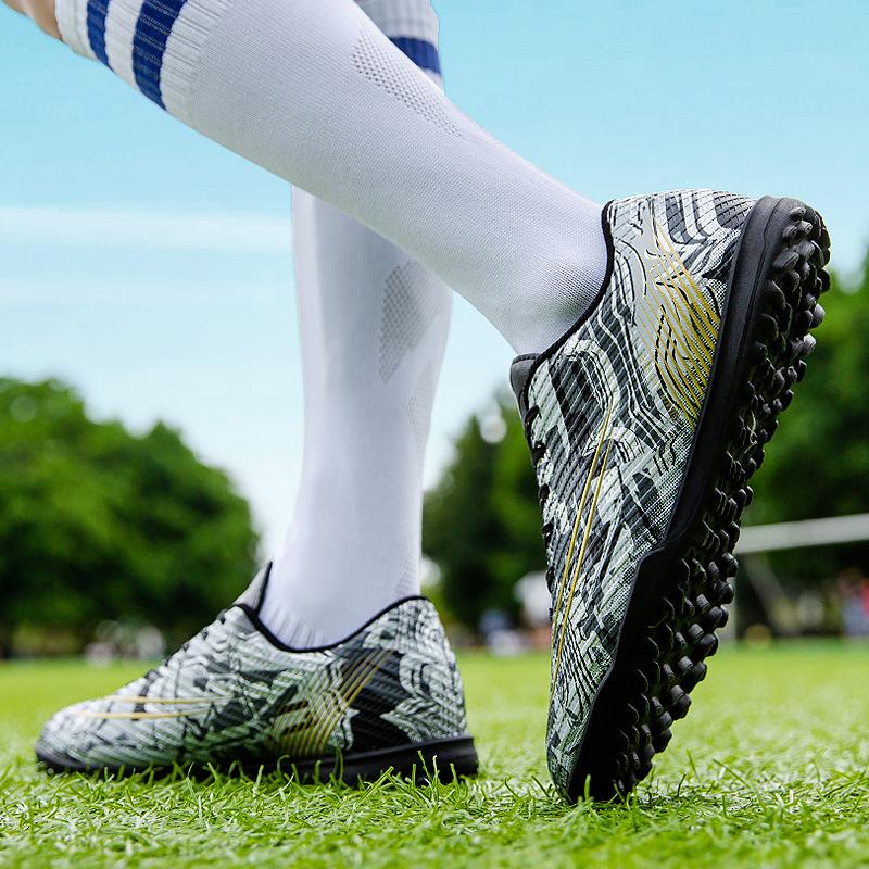 Children Soccer Shoes Professional Training TF/AG Boots Men Soccer Cleats Sneakers Kids Turf Futsal Football Shoes for Boys Size 34-45