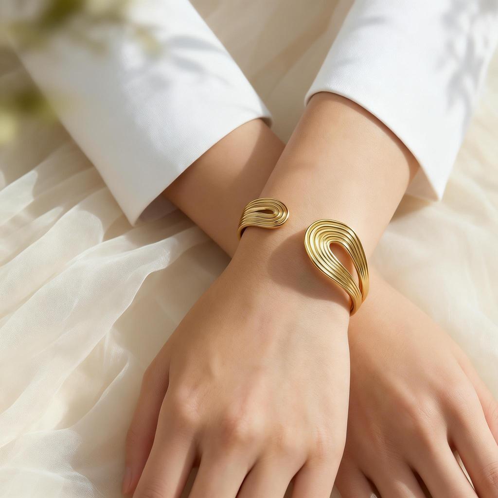 Stainless Steel Irregular Textured Cuff Bracelet for Women 18K Gold Plated Open Bangle Fashion Party Jewelry Gift