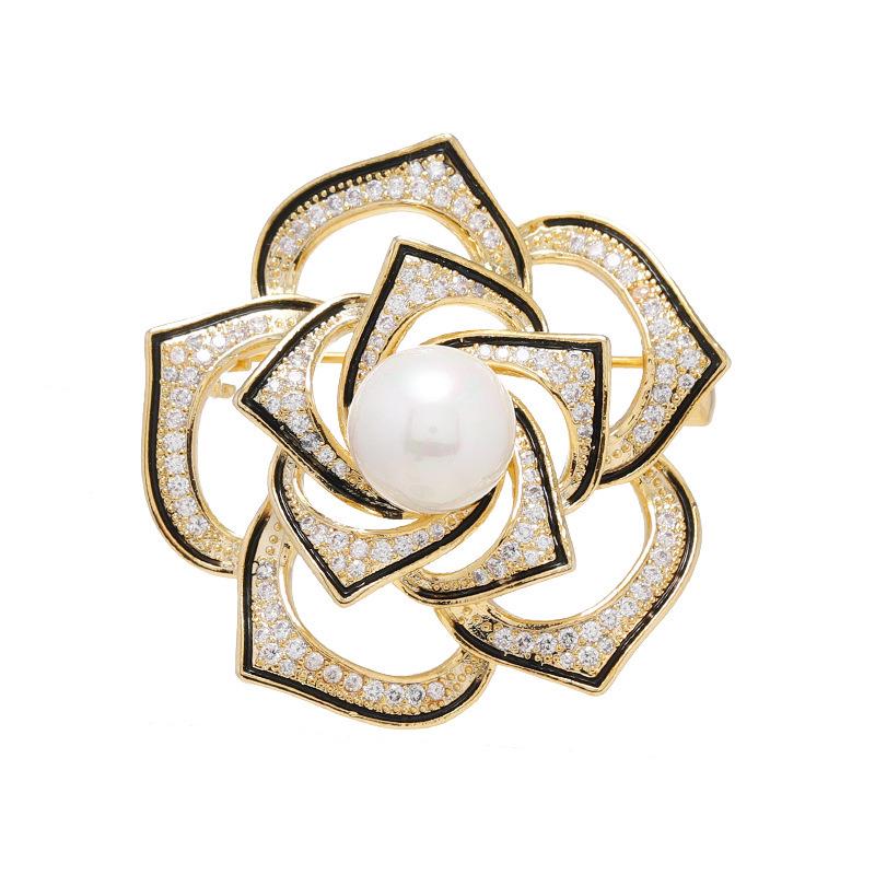 Korean Style Pearl Brooch: Versatile Floral Diamond Pin for Women's Coats