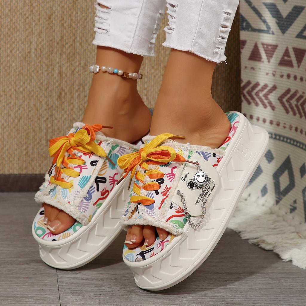 Fashion 2024 Women Trend Comfortable Fashion Design Summer Slippers Women Slip on Platform Street Flat Casual Sandals Slides Women