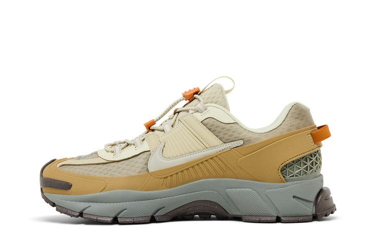 Nike Zoom Vomero 5 Roam Running Poets
