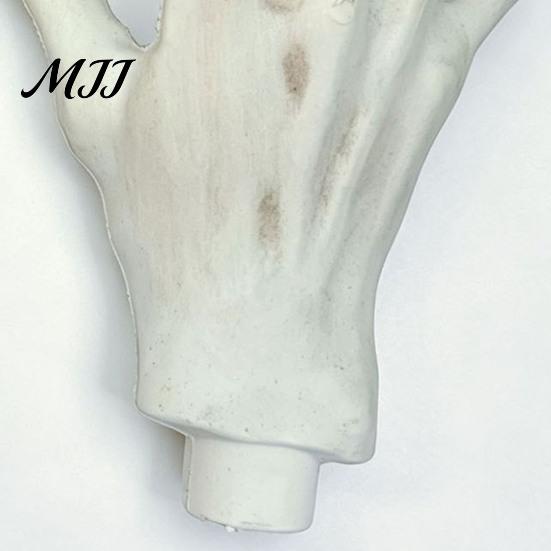 Script Killing Game Supplies 1 Pair Halloween Skeleton Hands, Realistic Plastic Zombie Life Spooky Lawn Cemetery Decors Size Severed Fake Hands