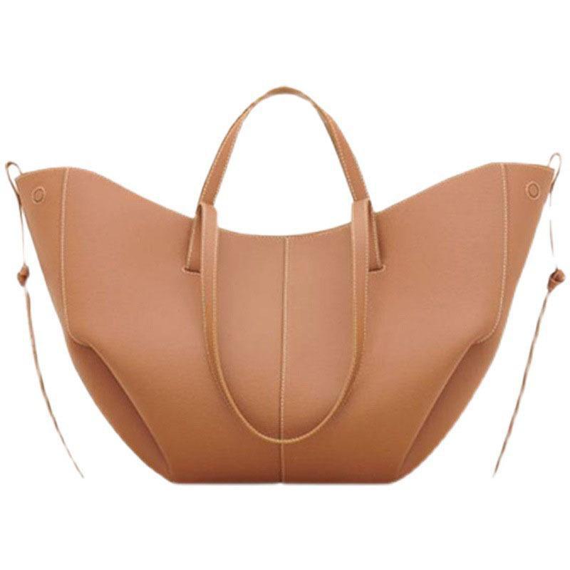 Retro European and American French Cowhide Shoulder Bag: Niche Bucket-Shaped Tote for Women