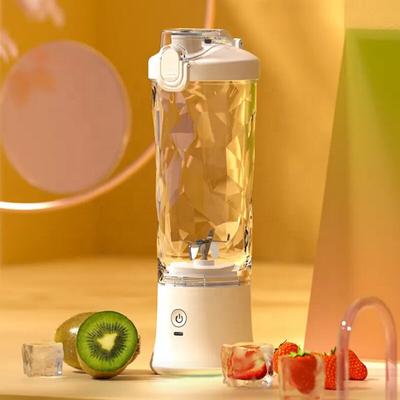 Przenośny Blender Sokowirówka IPX7 Bezprzewodowa Sokowirówka do Owoców Ładowana przez USB 600ml Duża Pojemność Kubek na Sok dla Sportu