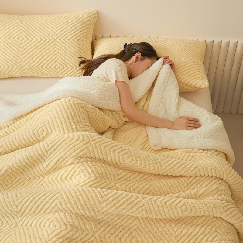 New Jacquard Double layer Lamb Fleece Blanket for Autumn and Winter Thickened Comfortable Cotton Fleece Blanket