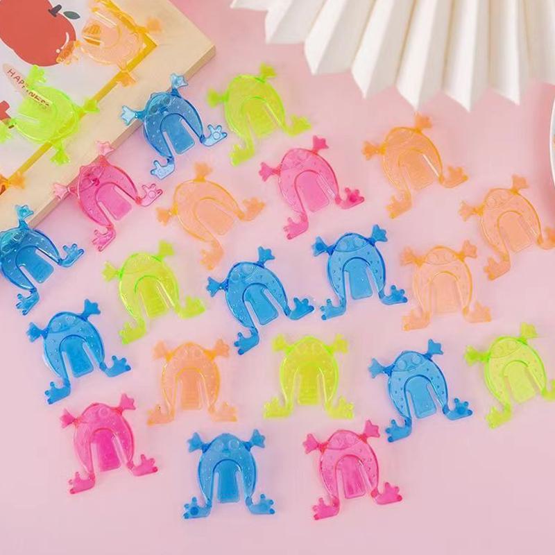 30/60PCS Jumping Frogs Random Mix Multiple Color Transparent Plastic Bouncing Frogs Interclass Desk Game School Rewards Gift ZYF
