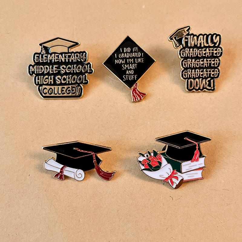 Creative Graduation Gift Metal Enamel Brooch Clip Fashion Book Hat Flower Badge Men Women Clothing Pin Fashion Jewelry Accessori