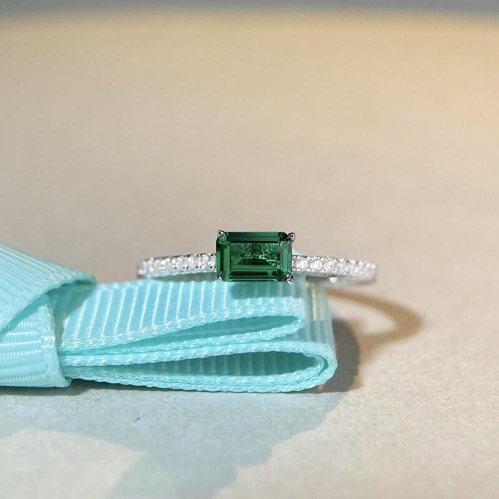 S925 Sterling Silver Emerald & Diamond Ring for Women - Simple, High-End Square Design