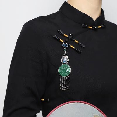Retro neue chinesische Jadepfauen-Cheongsam-Presseemaille-Lotus-Schnalle Fransenanhänger Anhänger High-End-Hanfu-Accessoires Damen
