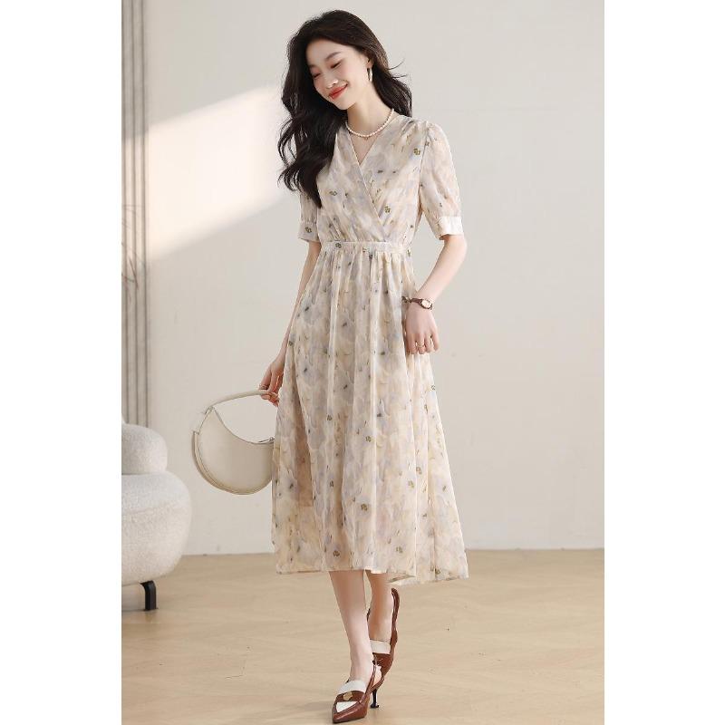 French Style Floral Dress Women Summer Long V Neck Slim Fit Elegant Tea Dress Flowy Long Dress