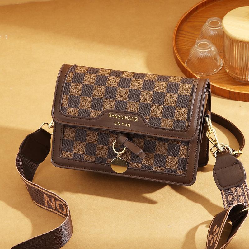 

Сумка женская 2025 новая осенне-зимняя модная сумка через плечо женская сумка из искусственной кожи портативная сумка-мессенджер нишевая маленькая квадратная сумка тренд