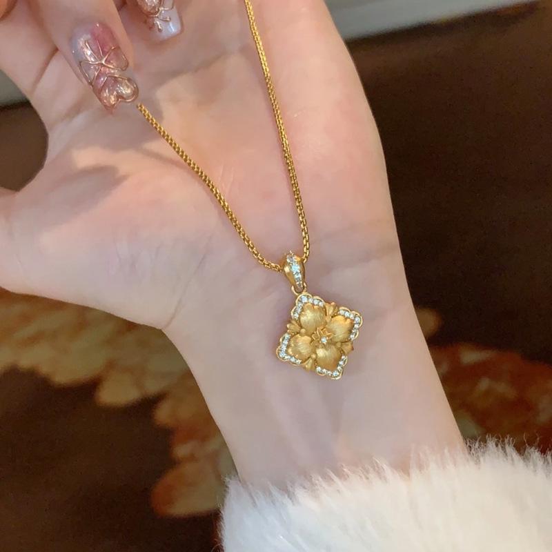 Real Gold-Plated Zircon Flower Pendant Necklace - Luxury Vintage Clavicle Jewelry