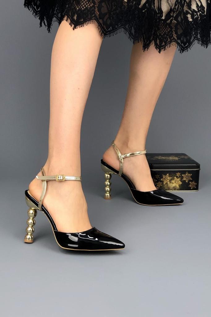 Women's Fashion Style Special Design Pointed Toe Design High Heel Shoes