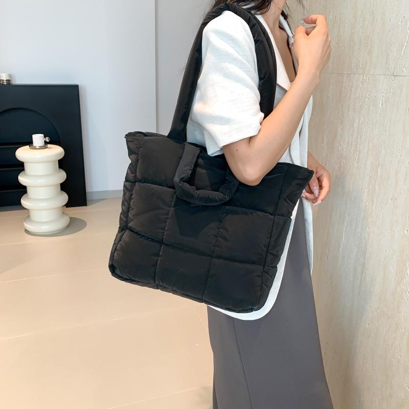 

Women Bag Large-capacity Underarm Bag Nine-grid Checkered Cott Jacket Bag Fashi Funny Bag Nyl Fabric Hand And Shoulder Bag