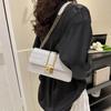Trendy Women's Shoulder Bag Stylish Chain Crossbody Bag Fashionable Small Square Bag