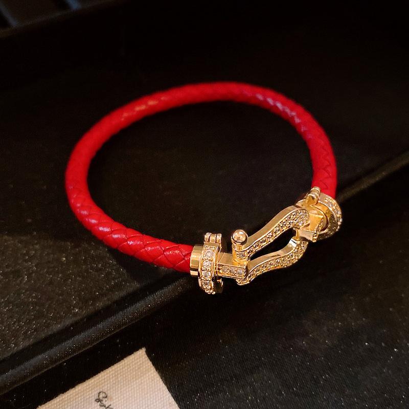 

Плетеный браслет с пряжкой-подковой, полностью из циркона, корейская версия, стиль интернет-знаменитости, персонализированный браслет, легкая роскошь, высококлассный темперамент