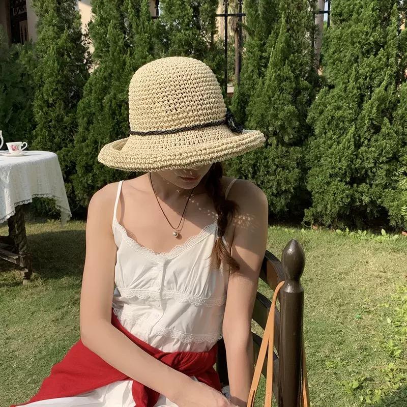2025 new flower hand-hooked rolled-up foldable straw hat women's Korean style, versatile, small fresh breathable sunshade fisher