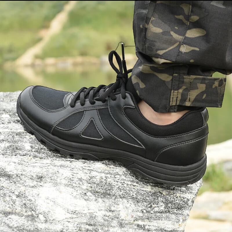 

Xun Zhanying Lightweight Tactical Training Shoes 41