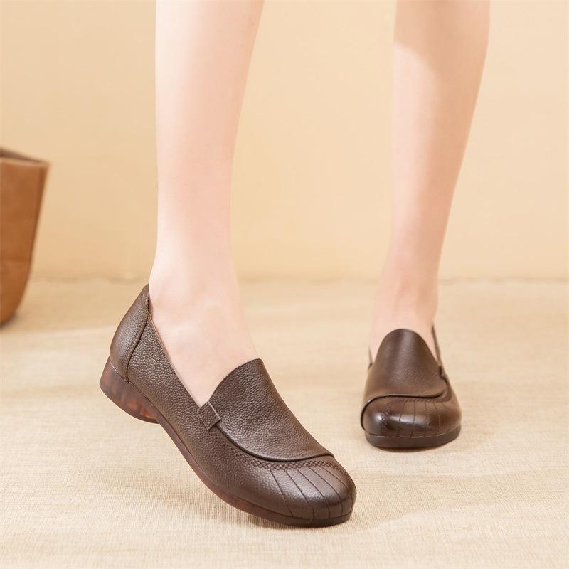 2025 Spring Genuine Leather Women's Shoes Comfortable Cowhide Soft Sole Casual Women Flat Heel Shoes Non slip Mom's Shoes