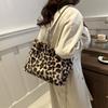 Leopard print plush trend chain, personalized versatile simple fashion casual bag, shoulder underarm bag