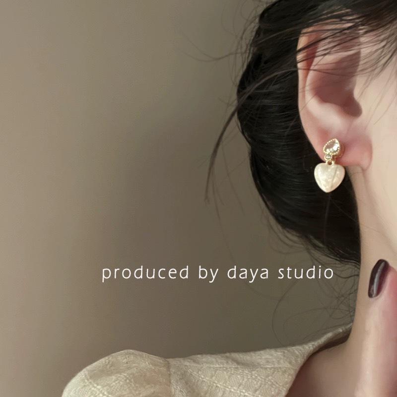 Prelude to Fall: French Retro Zircon Heart Drop Enamel Earrings