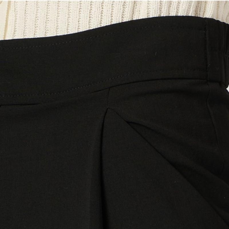 BCBG Backbanding Tuck Pants B4m4i301