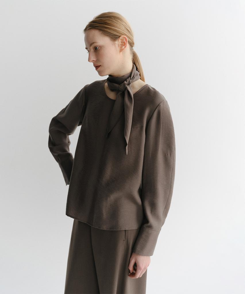 Ia River Scarf Blouse (Taupe)