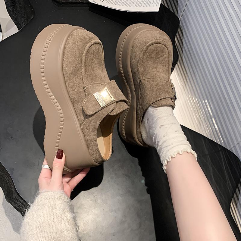 2025 spring new small muffin slippers women wear a pedal thick-soled retro bag head half slippers niche