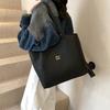 Fashion large-capacity bag women's 2025 autumn and winter retro shoulder bag Korean version niche high-end casual women's bag