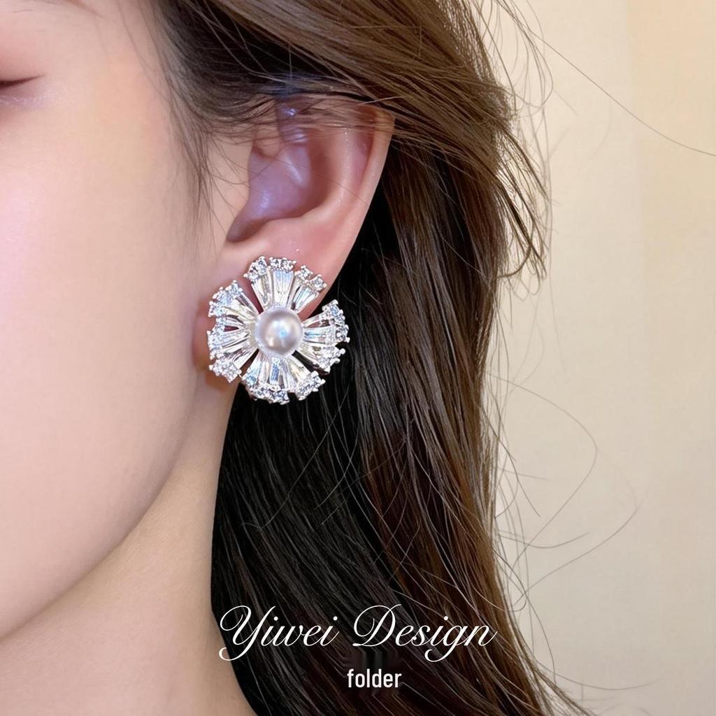 Gold-Plated Zircon Pearl Flower Clip-On Earrings – No Piercing Needed, Luxury Daily Wear