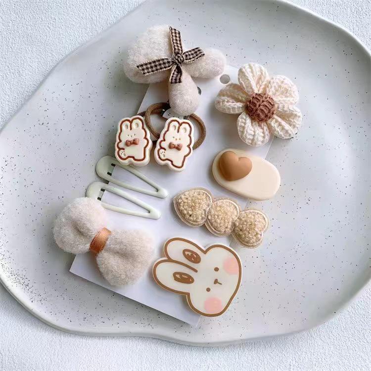 Autumn & Winter Plush Bear Hair Accessories: Cute Milk Coffee Wool Flower Butterfly Hairpin for Children