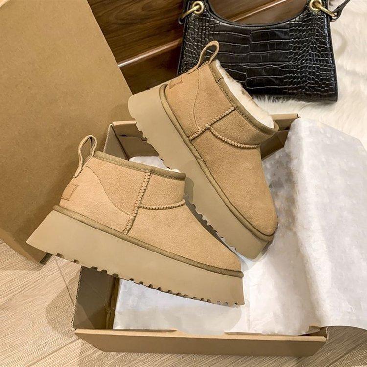 [Yushilai] Real fur integrated thick-soled non-slip snow boots women's 2025 winter velvet thickened warm short boots