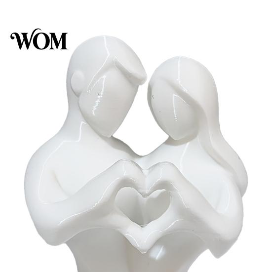 3D Molded Couple Statue Printed Heart Statue, Abstract Minimalist Lovers Embrace Figurine, Romantic Desktop Stable Base Ornament Decor for Living Room