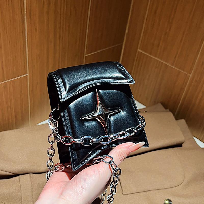

Stylish Street Fashion Small Shoulder Bag With Chain Design For Everyday Use Available In Three Colors чёрный