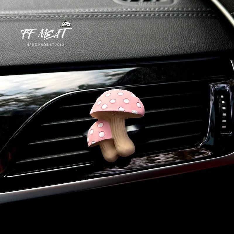 Car Perfume and Aroma Diffuser, Cute and Adorable Mushroom Baby Car Air Conditioning Vent Center Console Diffuser Stone Decoration Accessory