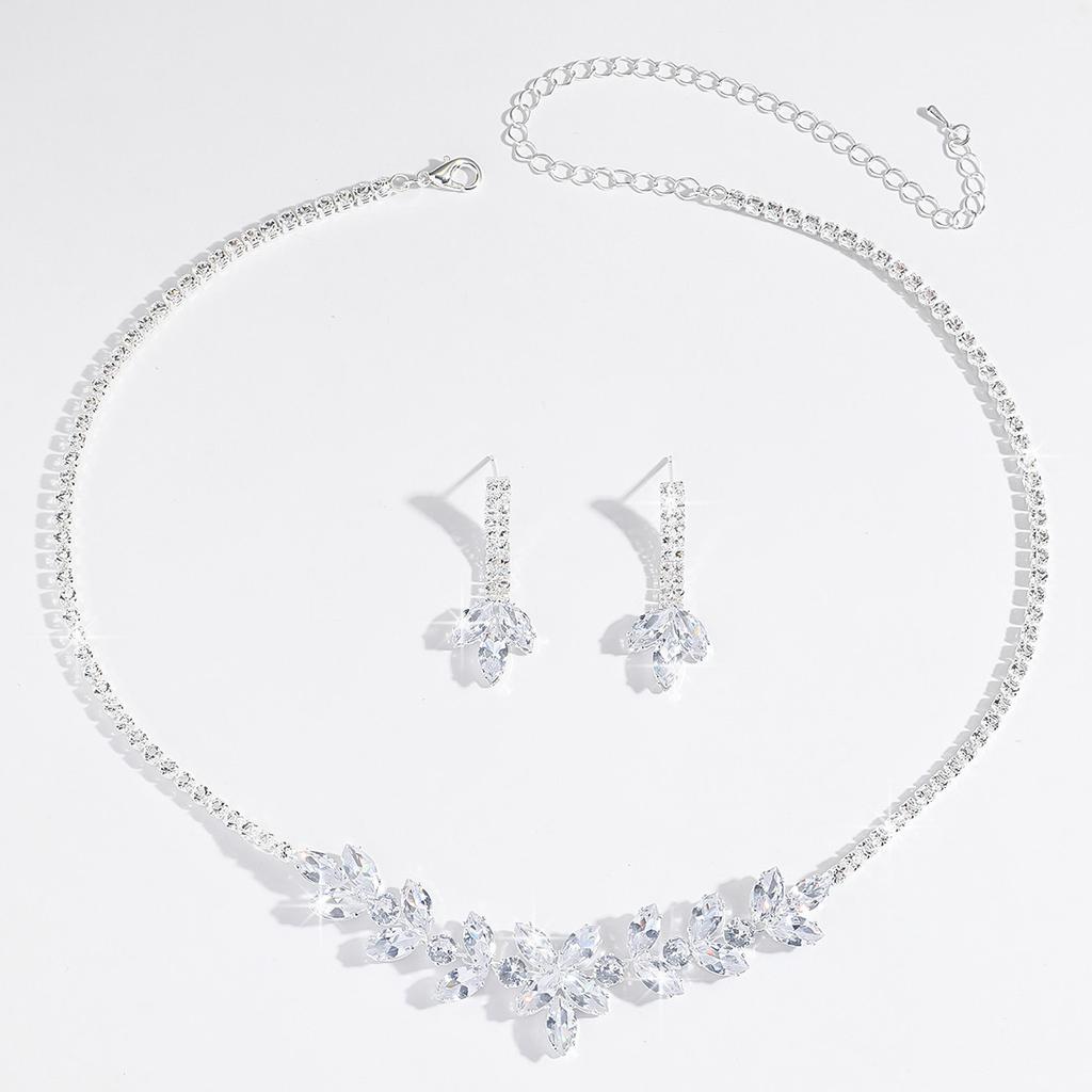 Super Flash Zircon Butterfly Tassel Earrings Necklace Set Temperament Fashion Collarbone Chain High Sense Wedding Accessories