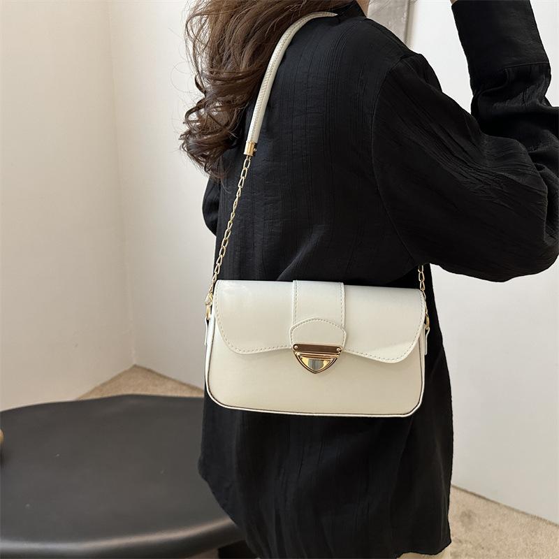 New Trendy Retro Messenger Bag Niche Design Shoulder Armpit Bag 2025 Summer Simple Fashion Small Bag Women