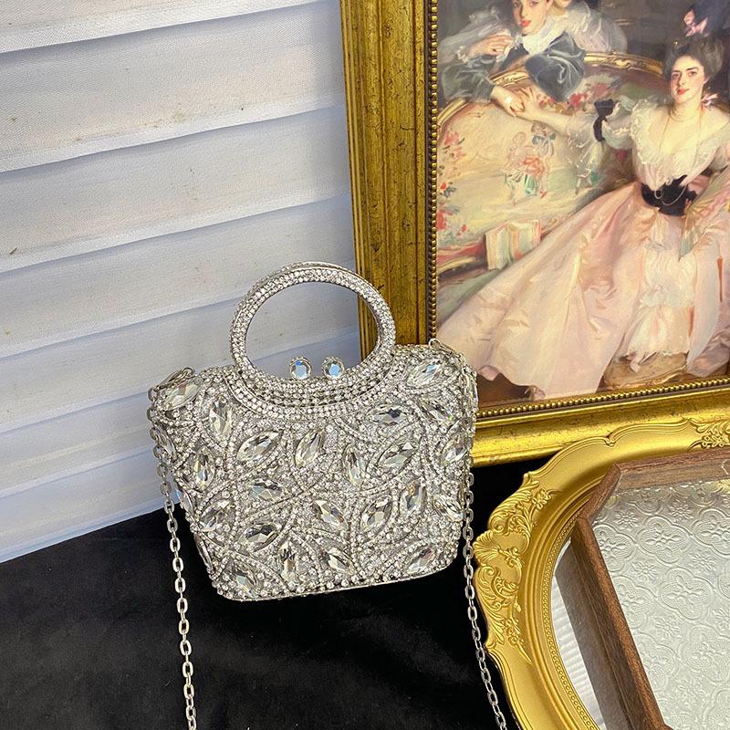Exquisite shiny diamond-encrusted crystal evening bag metal light luxury high-end dinner bag