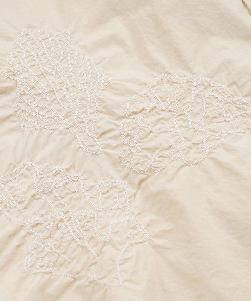 FRIZMWORKS Coral Needlework Half Shirt _ Ivory