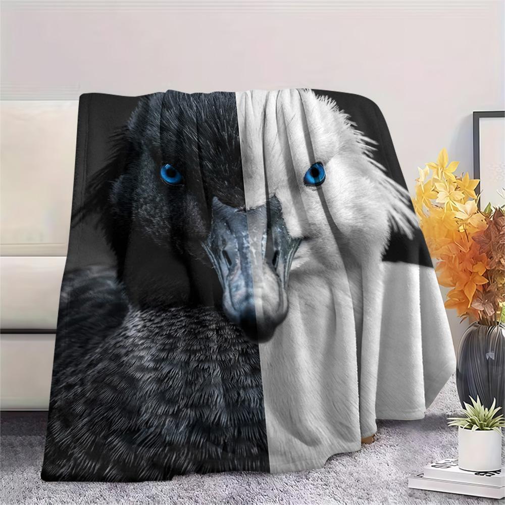 1PC Bicolor Animal Portraits Print FlAannel Blanket, High Quality Comfortable for All Seasons, Home Decor, Warmth and Comfort