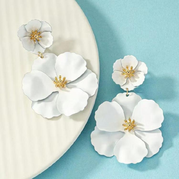 Eye Catching Woman Studs Earrings Flower Pendant Earrings Colorful Ear Jewelry Iron Texture for Matching Fashion Outfits