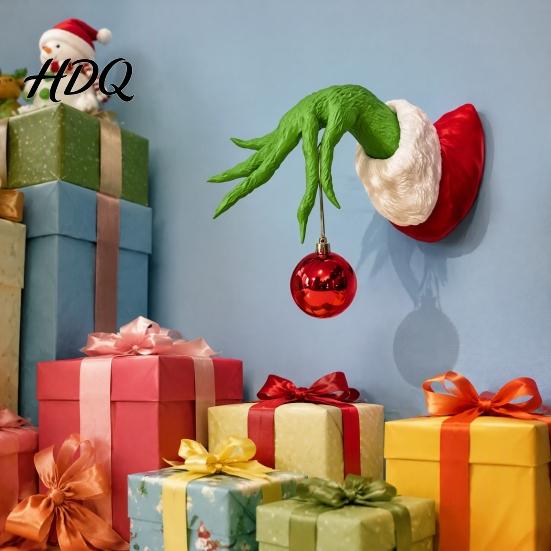 Funny Christmas Door Sign Elf Hand Tree Decorations with Red Hanging Balls Green Wall Festive Atmosphere Decor Decor Mount for Xmas Home Indoor New