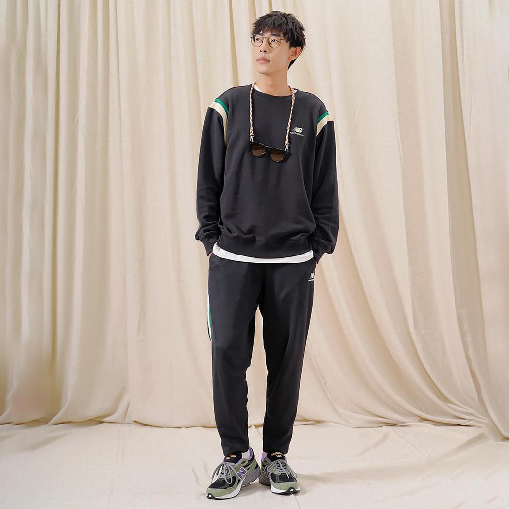 New Balance Sweatshirt Men's Black (Unisex) Sweatshirts AMT23559 PHM