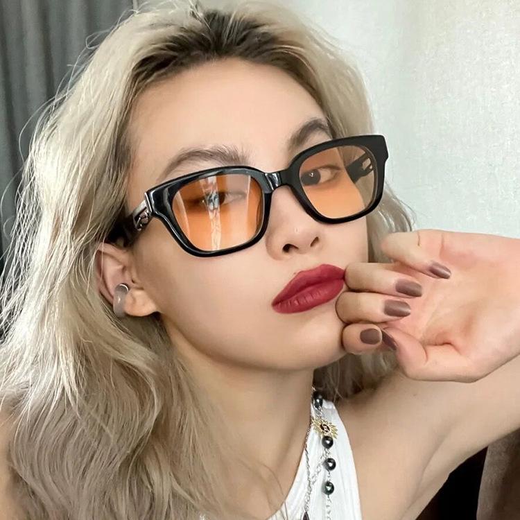 William Chan Style 2022 Korean Square Sunglasses with Paperclip Buckle Decoration